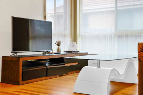 Perfectly Located Townhouse In Heart Of Ringwood - Accommodation Port Macquarie 2