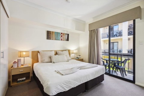 Perth Picture Perfect 1 BDR - Accommodation Port Macquarie 2