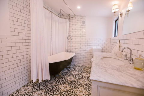 Pet-Friendly Highlands Home With Fireplace - Accommodation Port Macquarie 3