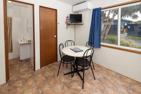 Pet Friendly On The Great Ocean Road - Accommodation Port Macquarie 3
