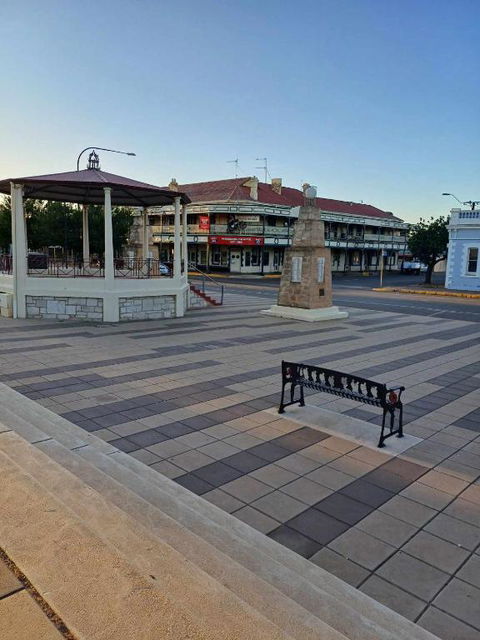 PETERBOROUGH HOTEL - Accommodation Port Macquarie 1