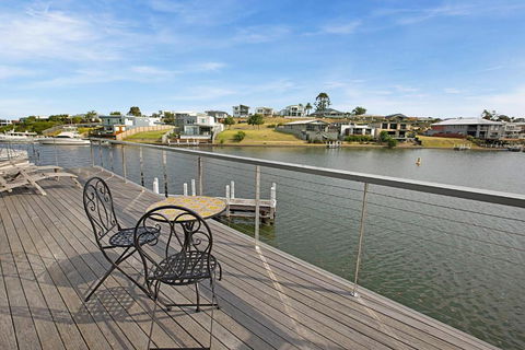 Pier 37 - Accommodation Port Macquarie 2