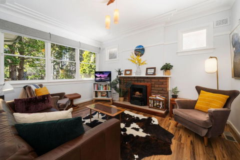 Pine Lodge - Accommodation Port Macquarie 1