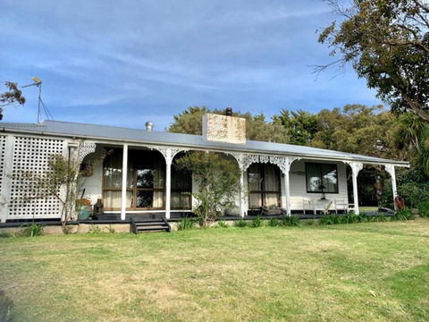 Pomegranite Beach House - Accommodation Port Macquarie 0