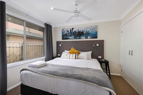 Prickly Pear Stays Jesmond - Short Term Accommodations - Accommodation Port Macquarie 0