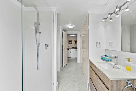 Prime Perth Apartment - Accommodation Port Macquarie 2