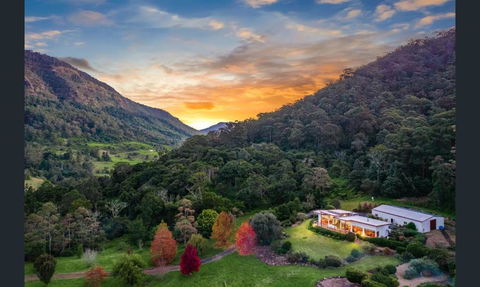Private Luxury In The Mountains With Running Creek - Accommodation Port Macquarie 0