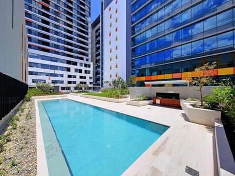 Private Bedroom & Bathroom In Shared Inner Brisbane Apartment - Accommodation Port Macquarie 0