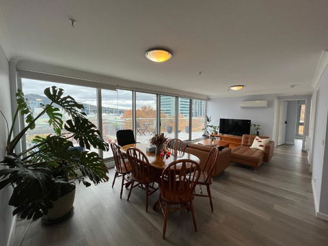 Private Room With Ensuite In The CBD - Accommodation Port Macquarie 0