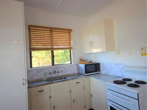 QCWA Cheerful Cottage - Airlie Beach - Accommodation Port Macquarie 2