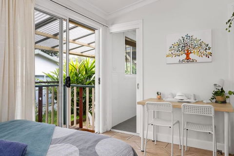 Quadruple Ensuite Room - Nearby Stations & Shops - Accommodation Port Macquarie 3