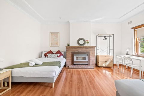 Quadruple Room - Near Transport & Shops - Shared Bathroom - Accommodation Port Macquarie 2