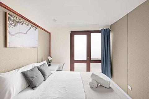 Quaint Double Room - Private Spot At Milperra - Shared Bathroom - Accommodation Port Macquarie 2