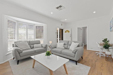Quiet 2-Bed Retreat With Private Courtyard - Accommodation Port Macquarie 0
