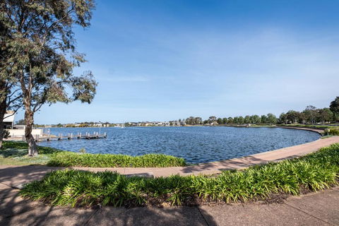 Quite&beautiful 4br2ba House By Sanctuary Lake - Accommodation Port Macquarie 0