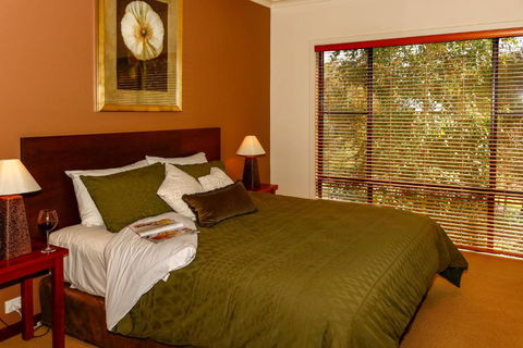 Rainbow Trail Chalets - Accommodation Port Macquarie 2