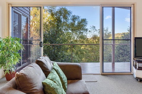Ravensbourne Escape- Kookaburra Kottage - Accommodation Port Macquarie 0