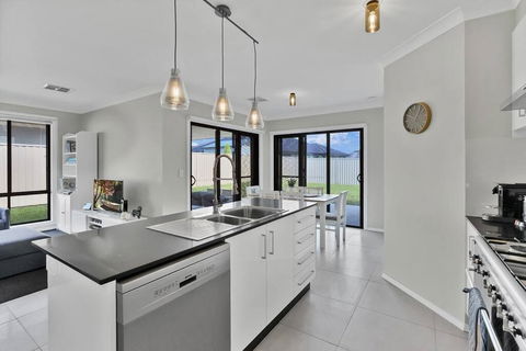 Red Gum Rise - Gateway To The Southern Highlands - Accommodation Port Macquarie 0