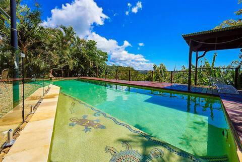 Private Access Retreat 1 Queen Bedroom W Stunning Pool And Ocean Views - Accommodation Port Macquarie 1