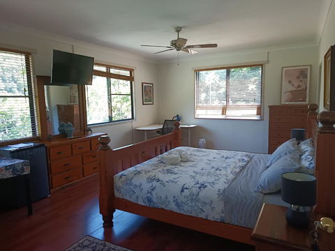 Quand0ng Valley Inn - The Hidden Waterfall Family Retreat - Accommodation Port Macquarie 0