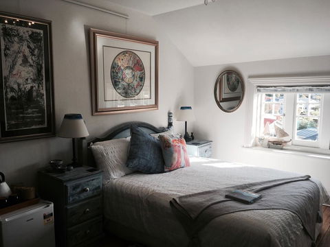 Assemblage Boutique Art B & B - Accommodation Port Macquarie 1