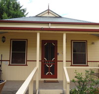 Autumn Affair Cottage 5 - Accommodation Port Macquarie