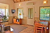 Autumn Leaf Cottage 1