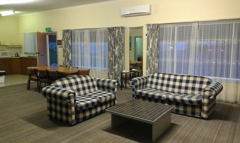 Avalon Motel - Accommodation Port Macquarie 2