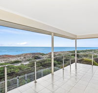 Avaya - Sellicks Beachfront Getaway - WiFi - Accommodation Port Macquarie