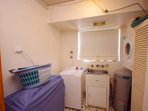 Avilla Court 2 - Accommodation Port Macquarie 3