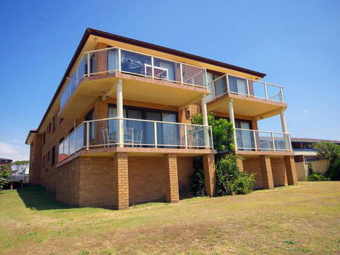 Avilla Court 2 - Accommodation Port Macquarie 2