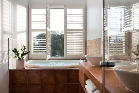 Azure Daylesford - Accommodation Port Macquarie 2