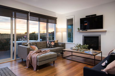 Azure Daylesford - Accommodation Port Macquarie 0