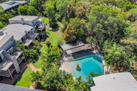 Baden 65 - Rainbow Shores, Overlooking Lap Pool, Ground Floor, Air Conditioning - Accommodation Port Macquarie 1