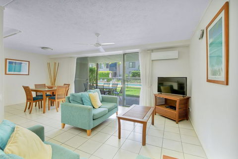 Baden 65 - Rainbow Shores, Overlooking Lap Pool, Ground Floor, Air Conditioning - Accommodation Port Macquarie 2