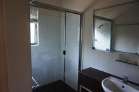 Baden 80 - Rainbow Shores Air conditioned Unit Top Floor Walk To Beach