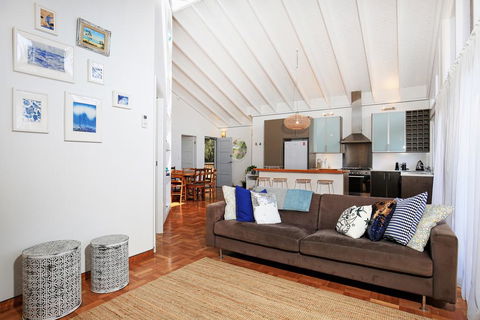 Balena @ Culburra - Pet Friendly - 1 Min Walk To Beach - Accommodation Port Macquarie 0