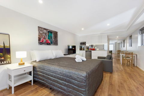 Balmain Modern Apartments - Accommodation Port Macquarie 0