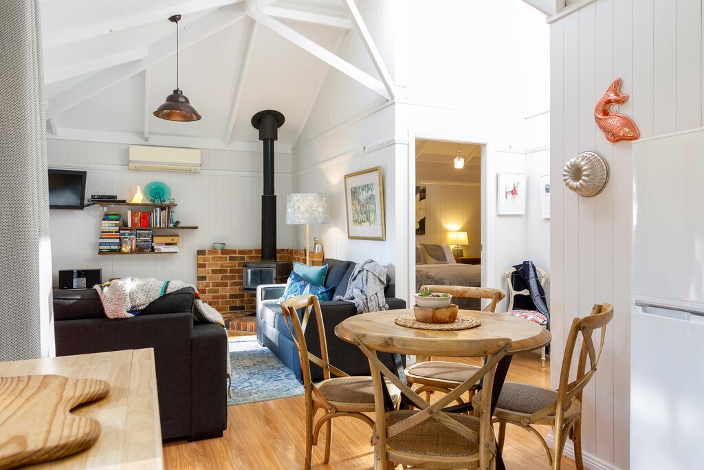 Caerleon NSW Accommodation Port Macquarie
