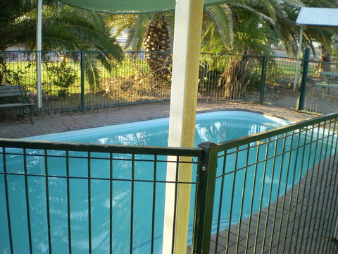 Banjos Overnight And Holiday Units - Accommodation Port Macquarie 2