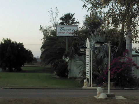 Banjos Overnight And Holiday Units - Accommodation Port Macquarie 1