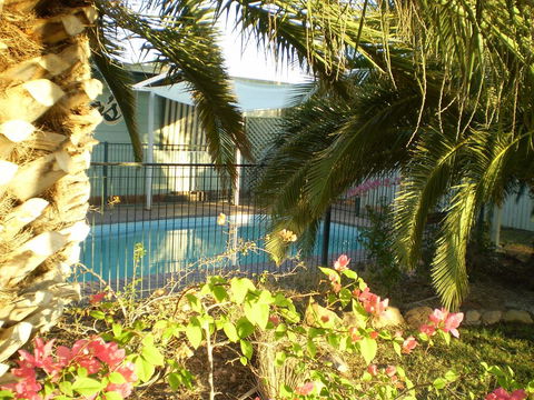 Banjos Overnight And Holiday Units - Accommodation Port Macquarie 3