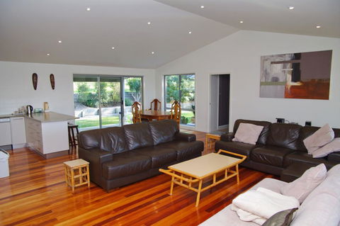 Banyula, 103 Neville Morton Drive - Accommodation Port Macquarie 0