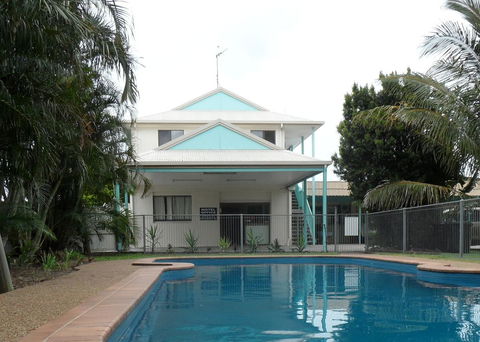 Bargara Beach Motor Inn - Accommodation Port Macquarie 0
