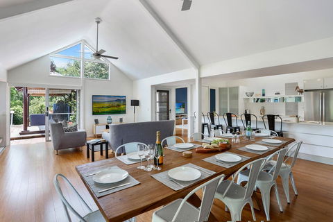 Baringa - Noosa Hinterland - Accommodation Port Macquarie 1