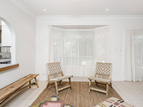 Barneys At Suffolk - Accommodation Port Macquarie 2