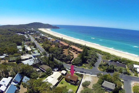 BARRELS AT BOOMERANG - Accommodation Port Macquarie 0