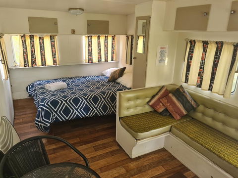 Bateman Bay Holiday Park & Batemans Bay YHA - Accommodation Port Macquarie 0
