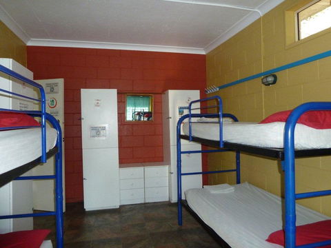 Bateman Bay Holiday Park & Batemans Bay YHA - Accommodation Port Macquarie 1