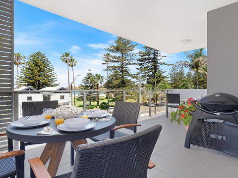 Bathers At The Beach - Across From Surf Beach - Accommodation Port Macquarie 0